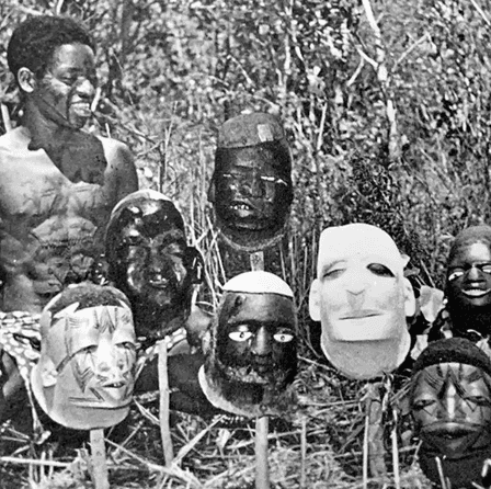 Máscaras tradicionais Makonde